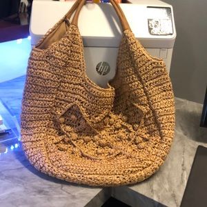 Straw-like Summery Tote